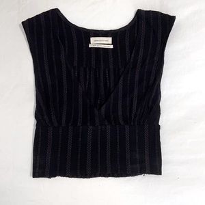 Black crop with dark purple details